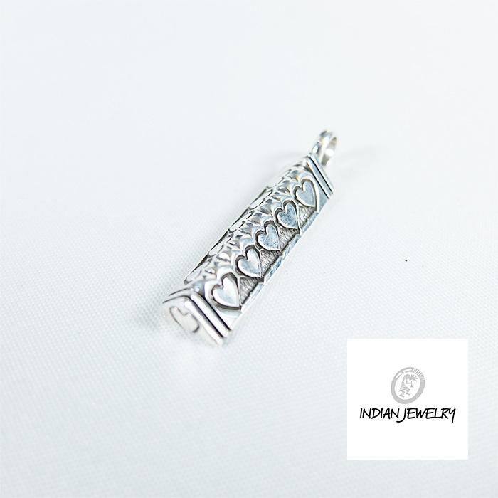 贈答 KEVIN RAMONE ナバホ族 シルバーペンダントトップ savingssafari.com