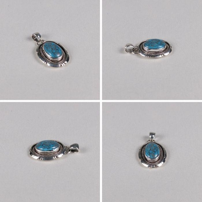 インディアンジュエリー ビズビーターコイズシルバーペンダントトップ ナバホ族　Wydell　Billie作STERLING ターコイズ Kingman Turquoise シルバー SV925の画像