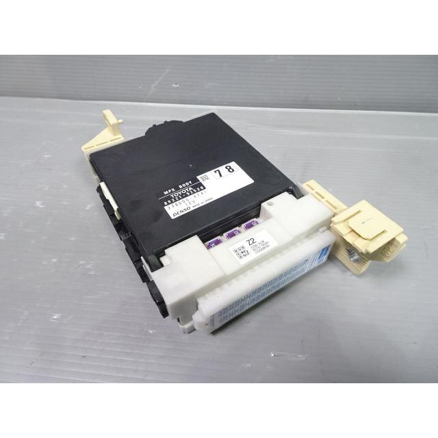 シエンタ DBA-NSP170G ヒューズ ボックス BOX 2NRFKE 82730 シエンタ DBA-NSP170G ヒューズ ボックス BOX 2NRFKE 82730