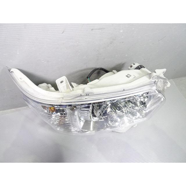 自動車 ハイエース 3DF-GDH201V 右 ヘッド ライト ランプ レンズ 81145