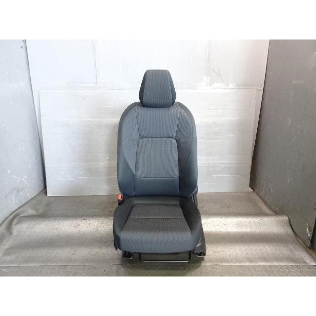 プリウス 6AA-ZVW60 助手席 シート 令和5年 グレード【X】 ヒーター 
