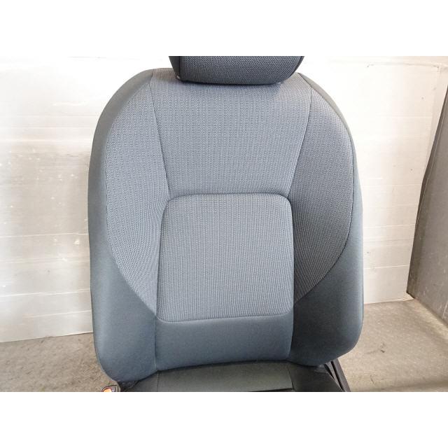 プリウス 6AA-ZVW60 助手席 シート 令和5年 グレード【X】 ヒーター 