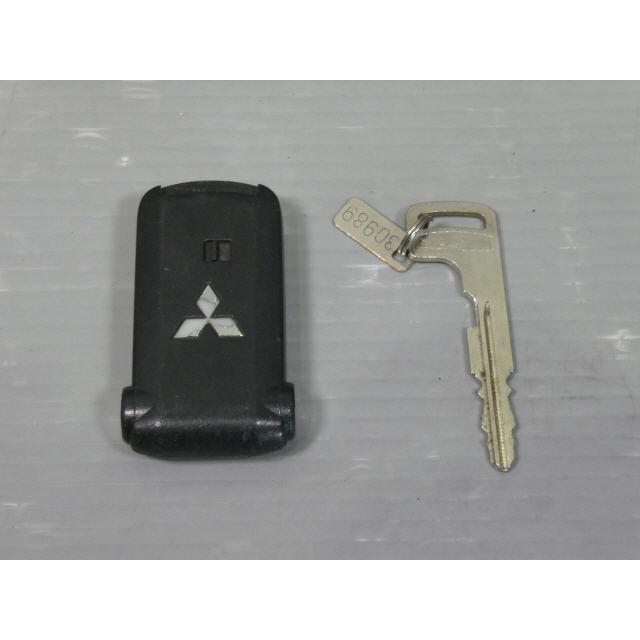 デリカ D5 DBA-CV5W スマートキー 8637A173 平成23年 Gプレミアム
