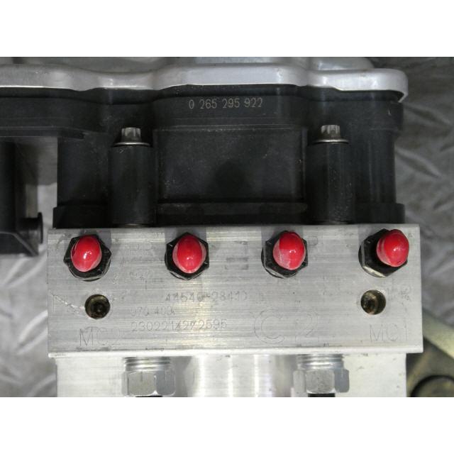 ノア 6BA-MZRA90W ABS アクチュエーター ユニット 44050-28620 令和5年