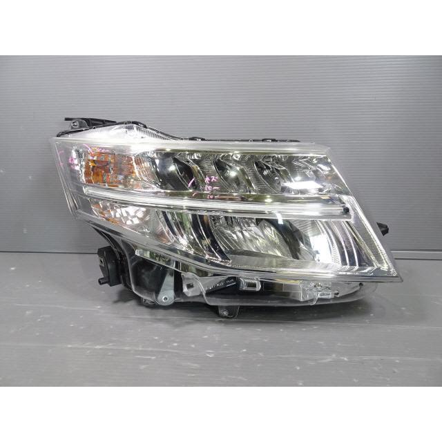 ルーミー DBA-M900A 右 ヘッド ライト ランプ レンズ 81110-B1580