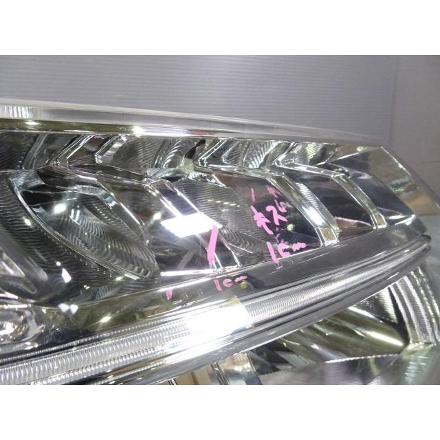 ルーミー DBA-M900A 右 ヘッド ライト ランプ レンズ 81110-B1580