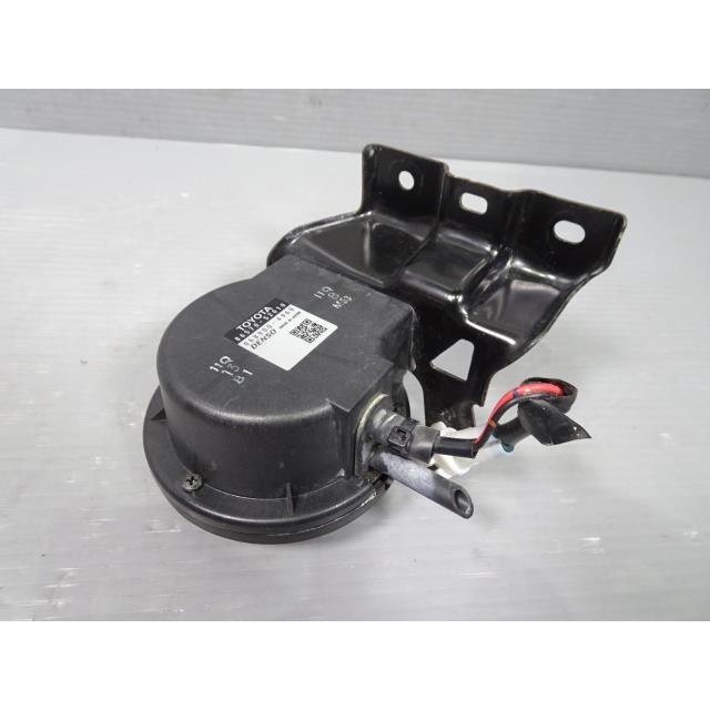 その他 0223 アクア DAA-NHP10 「ビークルアプローチングスピーカー」 8V7 デンソー