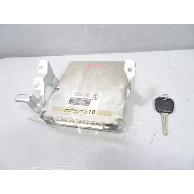 カローラレビン GF-AE111 エンジン メイン コンピューター ECU 205 