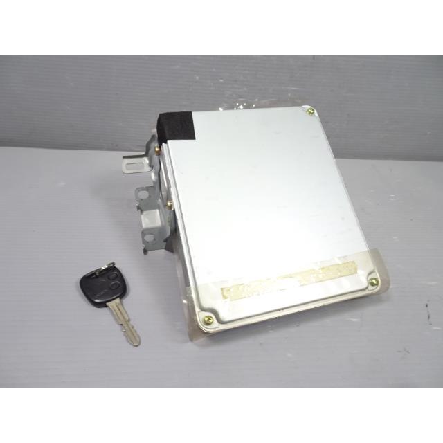 カローラレビン GF-AE111 エンジン メイン コンピューター ECU 205 