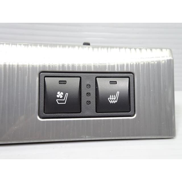 レクサス（LEXUS） GS DBA-GRL10 「シートヒータースイッチ」 1J2