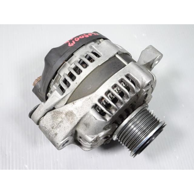 ハイエース LDF-KDH206K ダイナモ オルタネーター 058 デンソー 27060