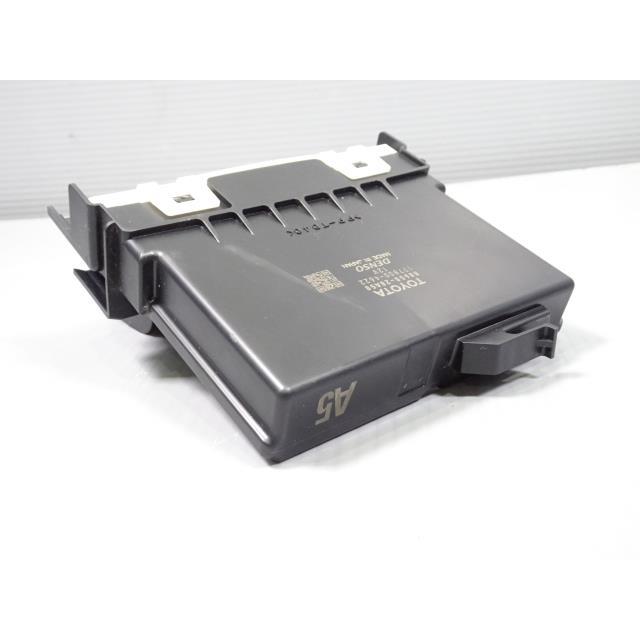 ヴォクシー DBA-ZRR80W エアコン コンピューター A/C 070 ヴォクシー DBA-ZRR80W エアコン コンピューター A/C 070