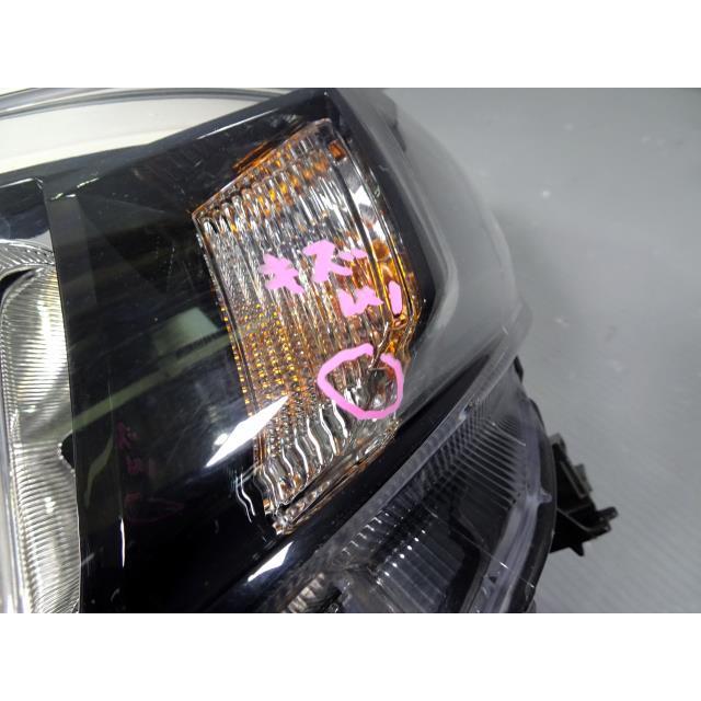 ヴォクシー DAA-ZWR80G 左 ヘッド ライト ランプ レンズ 070