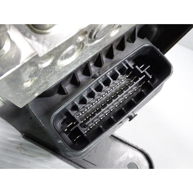 ADVICS ABSアクチュエーター スズキ DA17V 2023 エブリイワゴン エブリィ ABA-DA17W ABS アクチュエーター ユニット