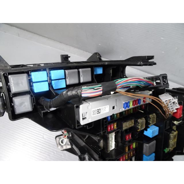 レクサス IS DAA-AVE30 アンプ IS300H 86280-53190 レクサス IS DAA-AVE30 アンプ IS300H 86280-53190 IS