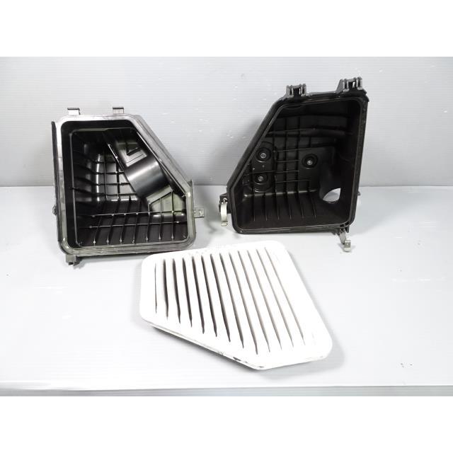 ヴェルファイア DBA-ANH20W エアクリーナー エアー BOX 202 17700