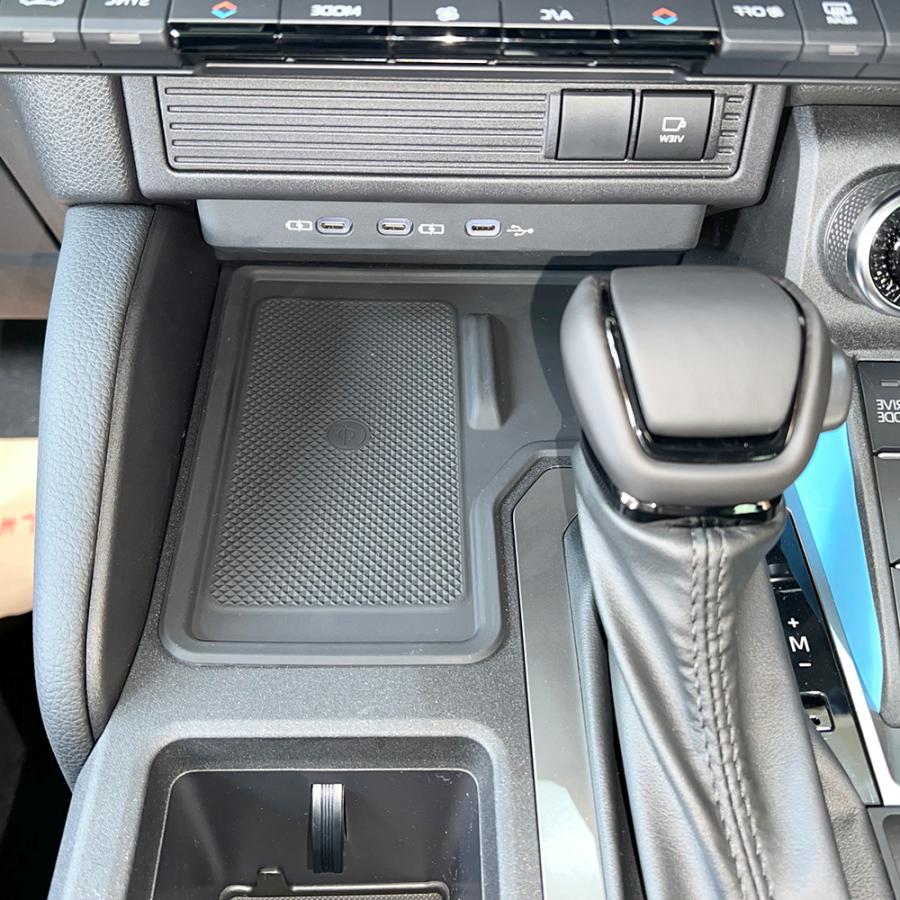 ランドクルーザー 250系 ワイヤレス充電対応 シリコンパッド 置くだけ充電 ラバーマット 滑り止めマット ランクル250 ランドクルーザー250 |  | 08