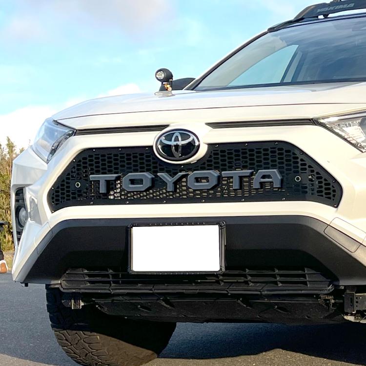 エンブレム アルファベット フロントグリル ロゴ TOYOTA トヨタ