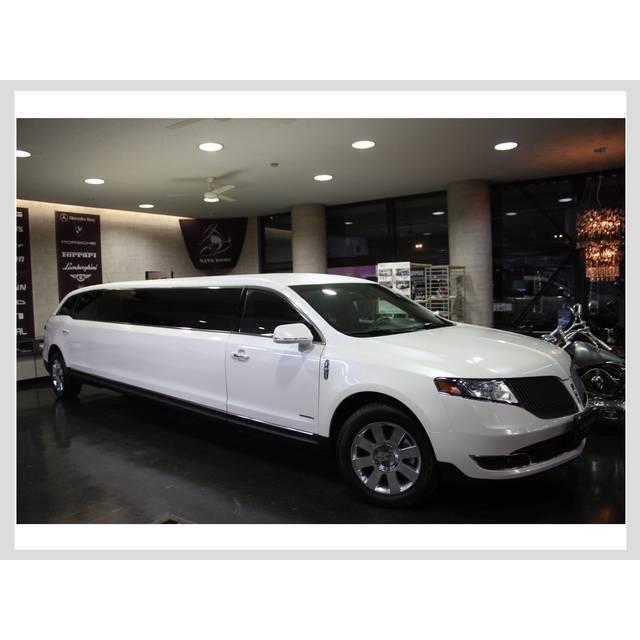 新車 リンカーン リンカーン リムジン リムジン 1インチ電動パーテーションバーカウンター 中古車 179 厳選中古車ショッピング