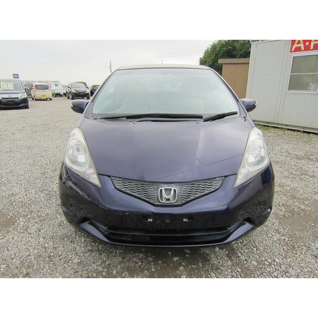 注目 中古車 ホンダ フィット フィット走行8万キロ まだまだ走れます Gestoci Ci