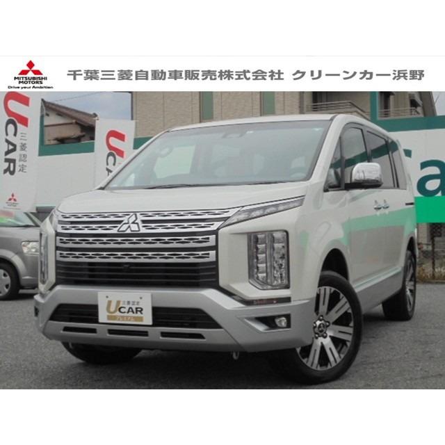 日本未発売 中古車 三菱 デリカd 5 2 2dt P 4wd7人乗りベージュ内 中古車