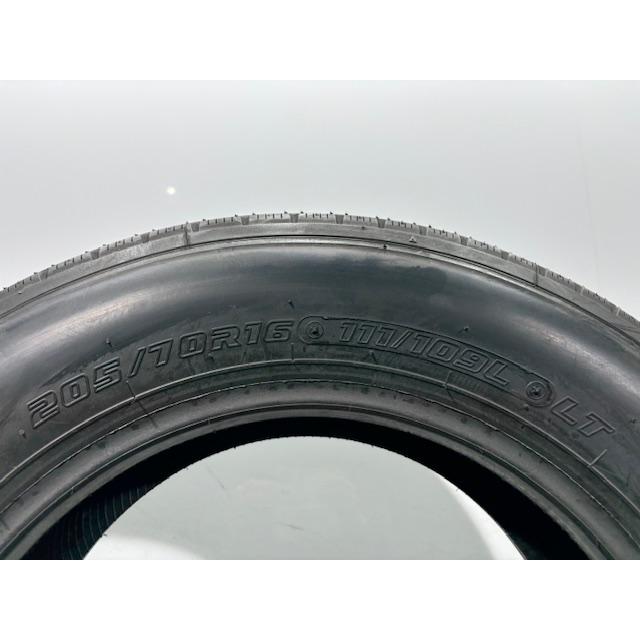 ヨコハマ SUPER STEEL RY108B 205/70R16 111/109L LT 1本　10分溝　スペア外し品！　程度良好！ ヨコハマタイヤ（YOKOHAMA TIRE） ☆送料込み☆ 未使用品 2022年製 205