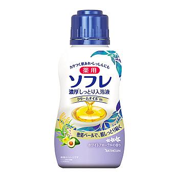 バスクリン 薬用ソフレ 濃厚しっとり入浴液 ホワイトフローラルの香り (480mL) 薬用入浴剤　【医薬部外品】｜kusurinofukutaro