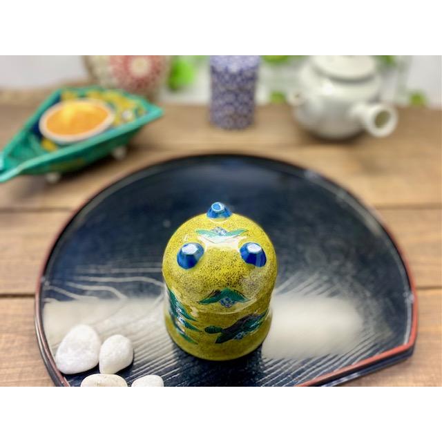 九谷焼 高級 陶磁器 三つ足湯呑 吉田屋万年青(Kutani teacup)おしゃれ