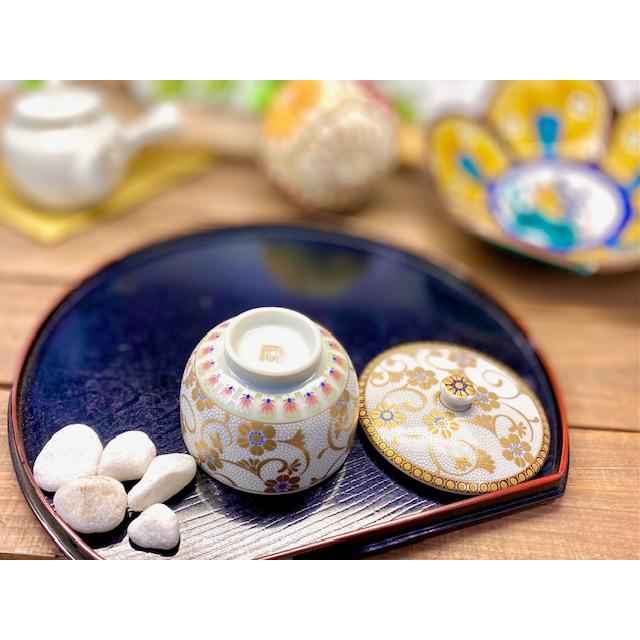 九谷焼 蓋付湯呑 白粒鉄線(Kutani teacup) ギフト 内祝い 九谷焼 蓋付湯呑 白粒鉄線(Kutani teacup) ギフト 内祝い