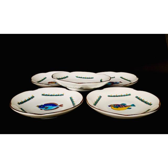 九谷焼 小皿揃え 魚紋絵変り 4寸梅型 裏絵 (kutani dish set 九谷焼 小皿揃え 魚紋絵変り 4寸梅型 裏絵 (kutani dish set