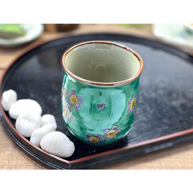 九谷焼 湯呑 大 グリーン地桜 裏絵(Kutani teacup)おしゃれ 九谷焼 湯呑 大 グリーン地桜 裏絵(Kutani teacup)おしゃれ