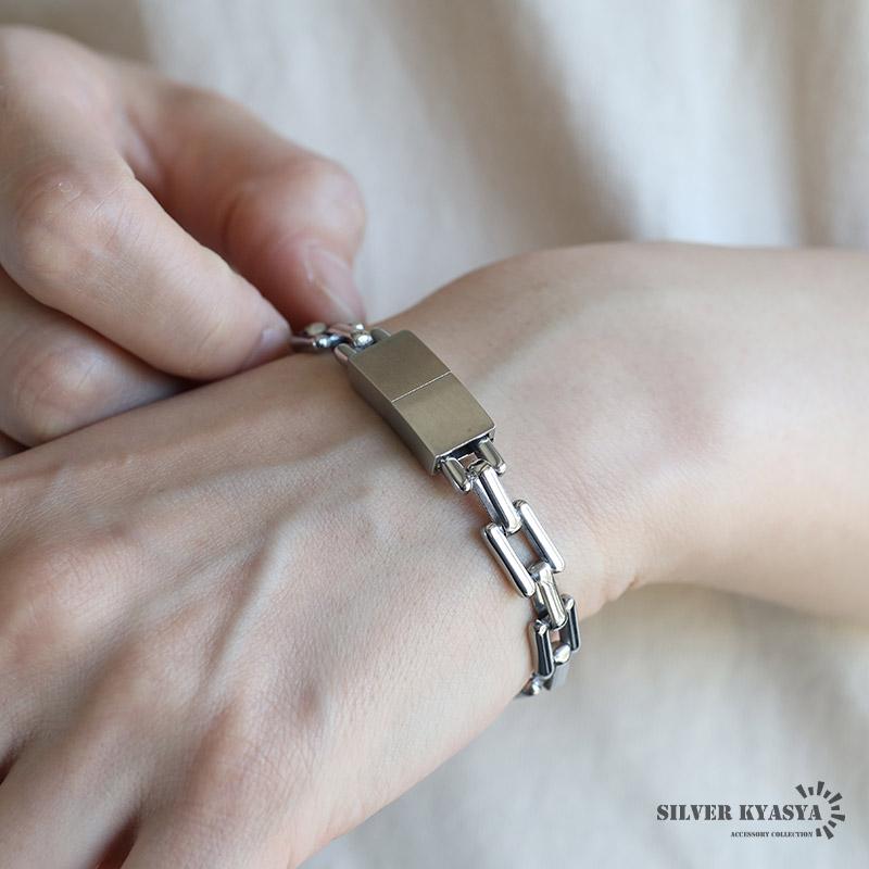 複数買いで最大300円OFFクーポン／チェーンブレスレット プレート