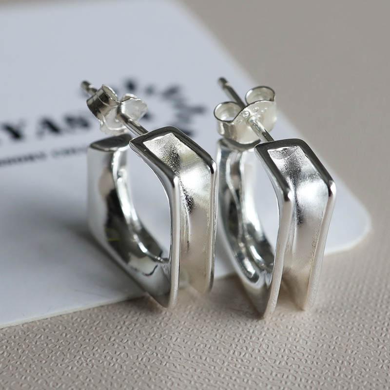 2個で10％OFF 3個で20％OFFクーポン／スクエアピアス シルバー925 