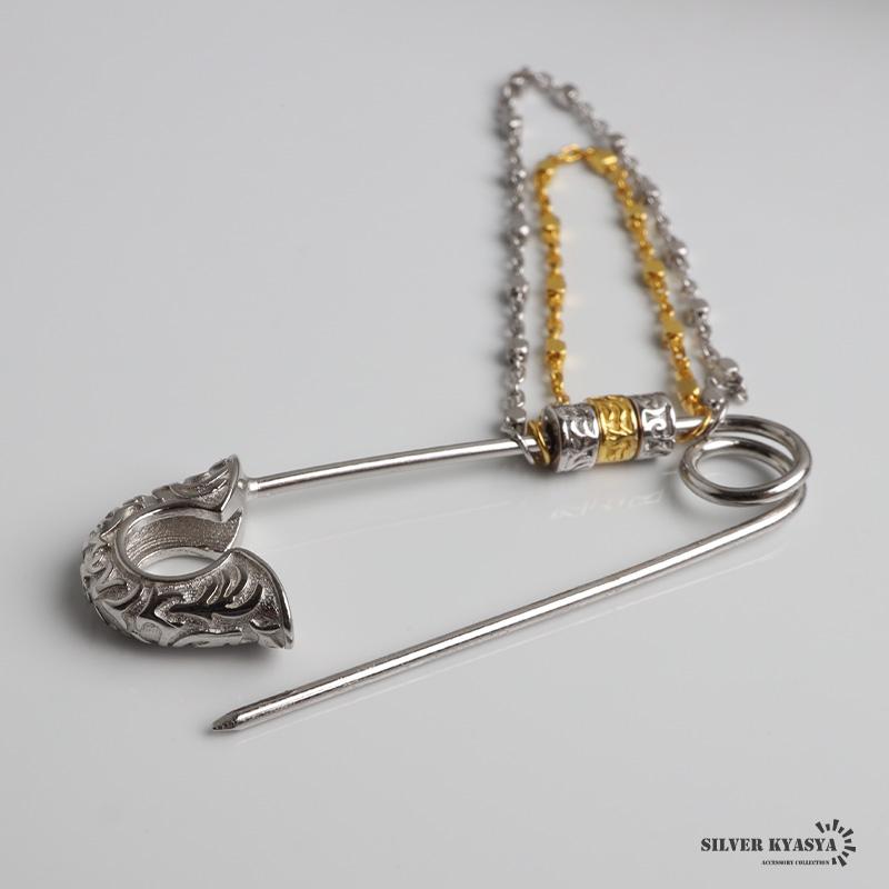 複数買いで最大300円OFFクーポン／シルバー925 安全ピンピアス 唐草