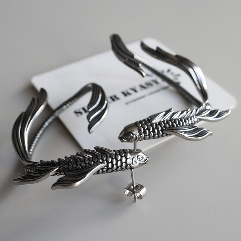 サージカルステンレス316L 鯉 モチーフ ピアス 大きめ フィッシュピアス イヤーカフ シルバー silver 個性的 ユニーク 金属アレルギーフリー 片耳 | ブランド登録なし | 10