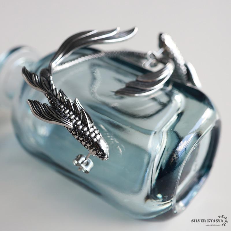 サージカルステンレス316L 鯉 モチーフ ピアス 大きめ フィッシュピアス イヤーカフ シルバー silver 個性的 ユニーク 金属アレルギーフリー 片耳 | ブランド登録なし | 03