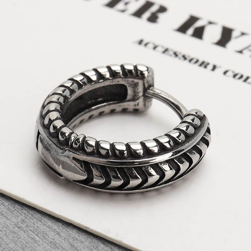 ステンレス製 龍の鱗 ピアス フープピアス ドラゴンピアス