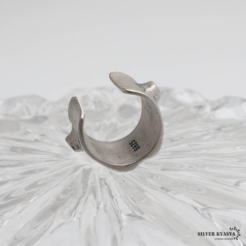 複数買いで最大300円OFFクーポン／シルバー925 ニュアンスイヤーカフ