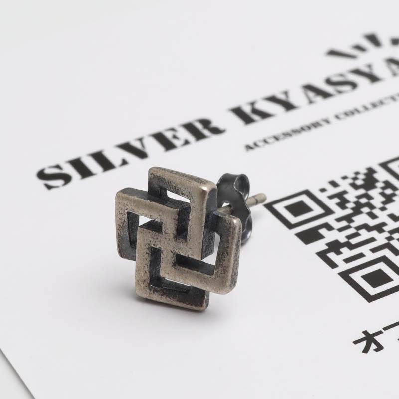 シルバー925 卍ピアス 幾何学ピアス アンティークピアス スタッド