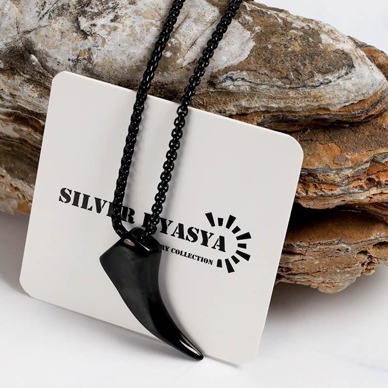 ステンレス製 狼の牙 ネックレス シルバーとブラック 楽天市場】送料無料 ステンレス製 狼の牙 ネックレス シルバーと