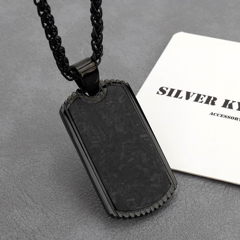 クーポンで10％OFF カーボン模様 高級感 ブラック ドッグタグ