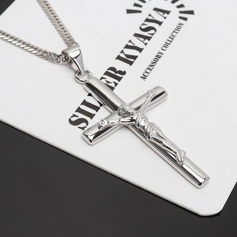 複数買いで最大300円OFFクーポン／シルバー925 クロスネックレス