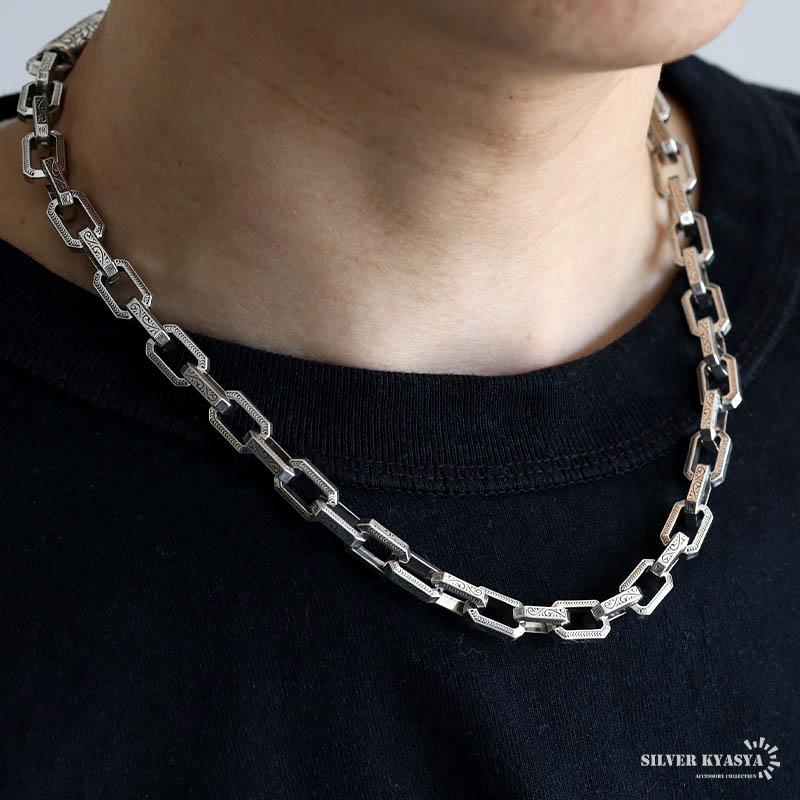 複数買いで最大300円OFFクーポン／シルバー925 唐草ネックレス