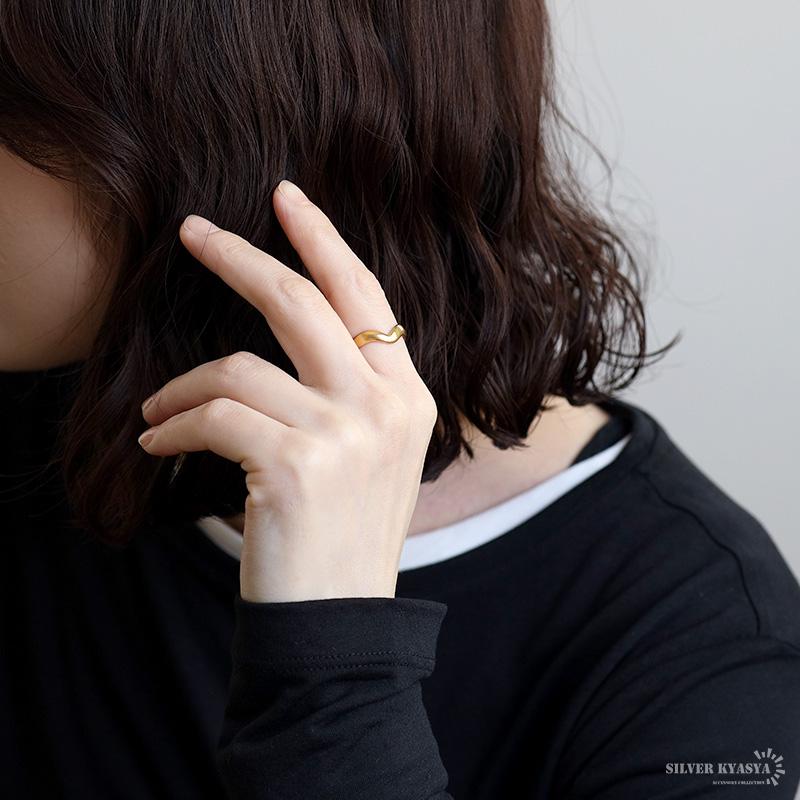 複数買いで最大30％OFFクーポン／ステンレス ウェーブリング 18KGP