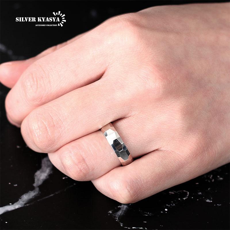 複数買いで最大300円OFFクーポン／シルバー925 リング キラキラ ダイヤ