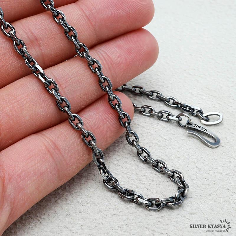シルバー925 燻し仕上げ あずきチェーン ネックレス 幅4mm 50cm 4面カット 黒 重厚 メンズ 男性 金属アレルギー対応の画像