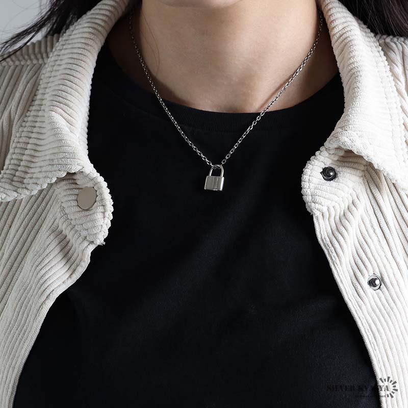 シルバー925 南京錠 ペンダント レディース silver 鎖ネックレス 金属アレルギー対応の画像