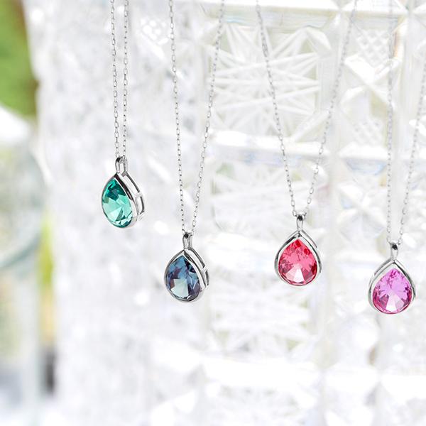 エメラルド ネックレス プラチナ 5月誕生石 1カラットサイズ フクリン ペアシェイプ プレゼント クレサンベール 京セラの画像