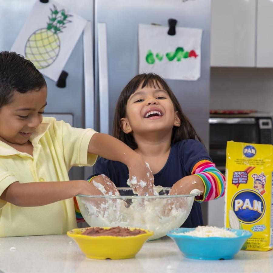 Harina P.A.N 黄色とうもろこしの粉(イエロー マサ粉) 1kg