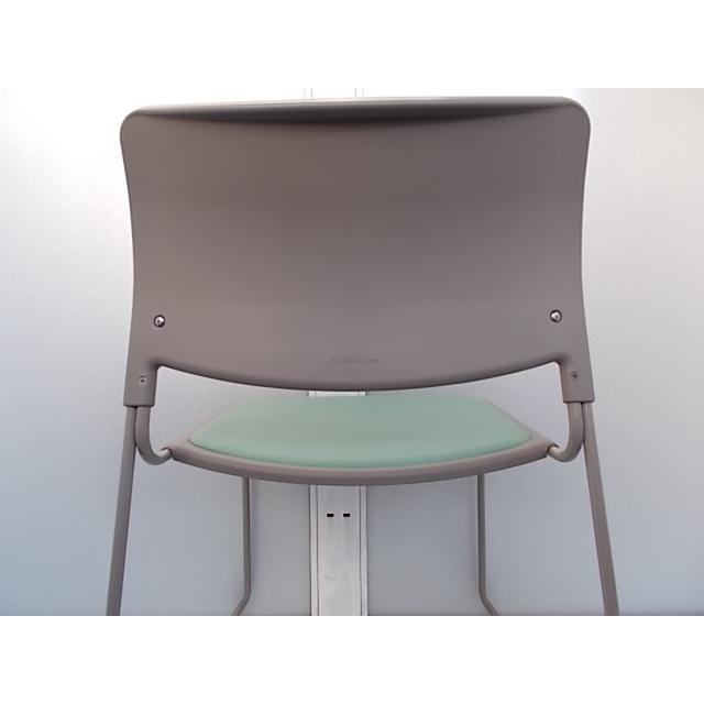 お買い得】【中古】オカムラ okamura スタッキングチェア（8104 